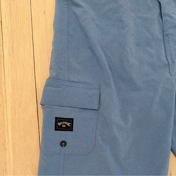 Billabong Light Blue Board Shorts Men’s Size 26 - Picture 3 of 7